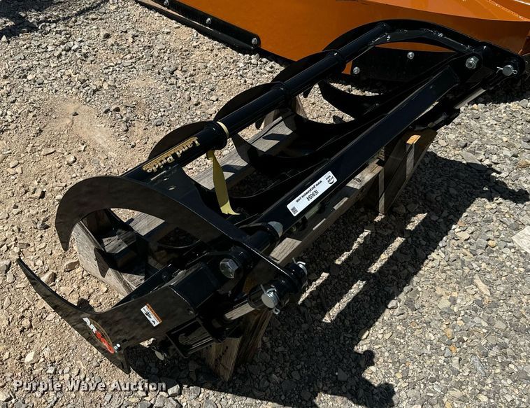 image for item IE9094 Land Pride SGC0548 skid steer grapple bucket