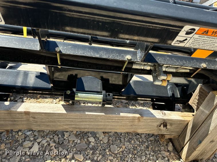 image for item IE9094 Land Pride SGC0548 skid steer grapple bucket