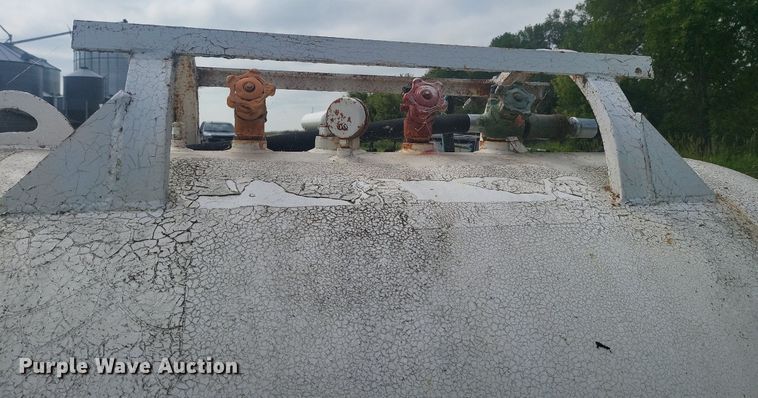 image for item ME9309 (2) NH3 tanks