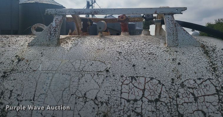 image for item ME9309 (2) NH3 tanks