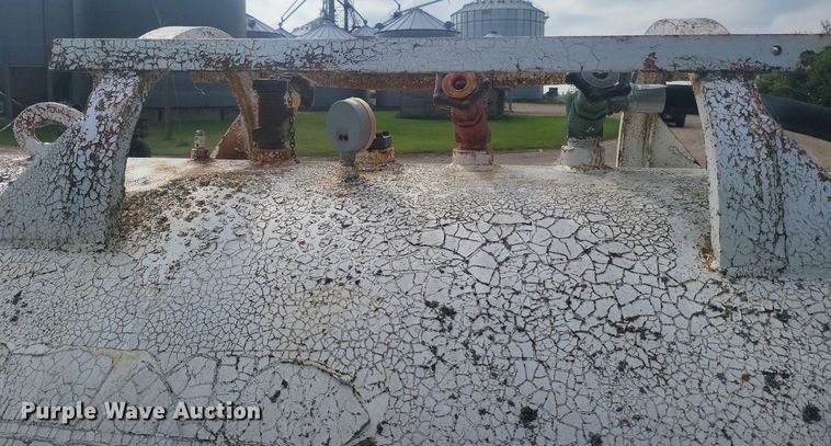 image for item ME9309 (2) NH3 tanks