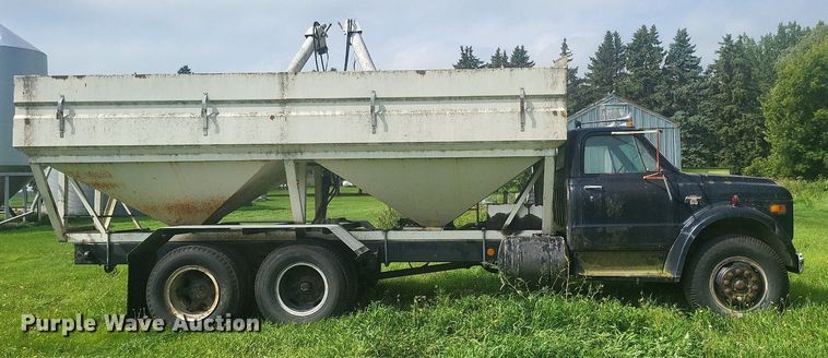 image for item ME9311 1968 Chevrolet C60 fertilizer delivery truck