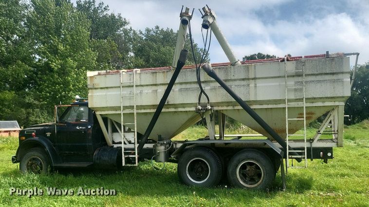 image for item ME9311 1968 Chevrolet C60 fertilizer delivery truck