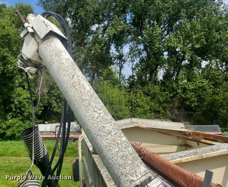 image for item ME9311 1968 Chevrolet C60 fertilizer delivery truck