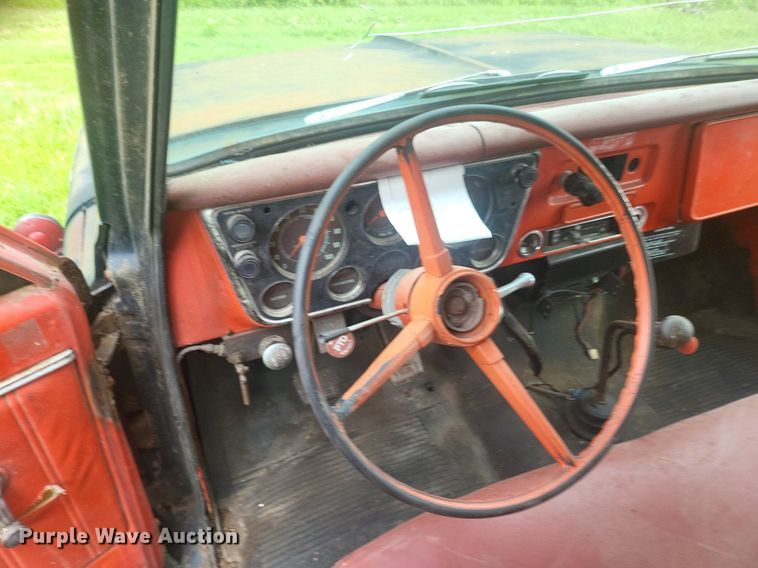 image for item ME9311 1968 Chevrolet C60 fertilizer delivery truck