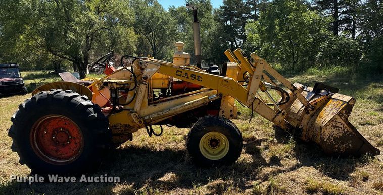 image for item MV9078 1968 Case 580CK tractor