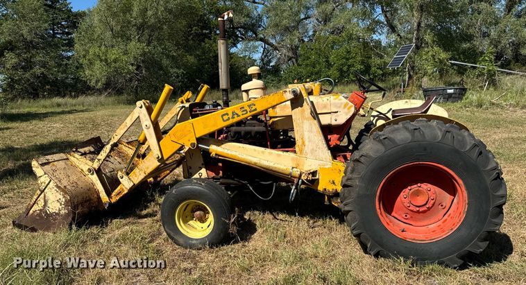 image for item MV9078 1968 Case 580CK tractor