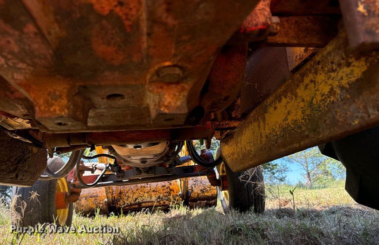 image for item MV9078 1968 Case 580CK tractor