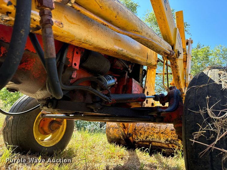 image for item MV9078 1968 Case 580CK tractor