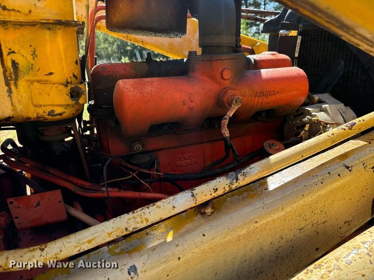 image for item MV9078 1968 Case 580CK tractor