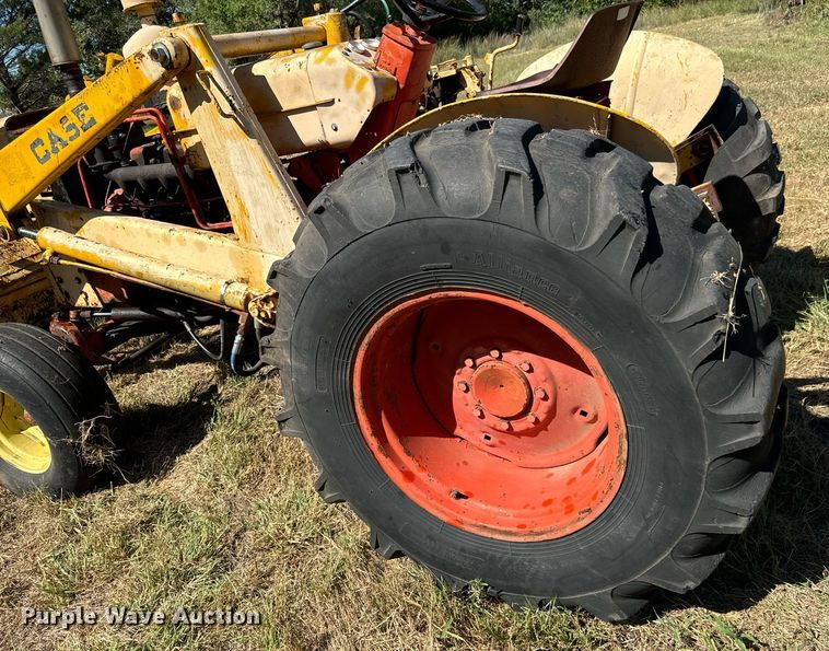 image for item MV9078 1968 Case 580CK tractor