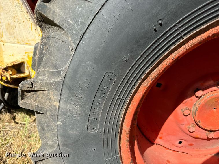 image for item MV9078 1968 Case 580CK tractor