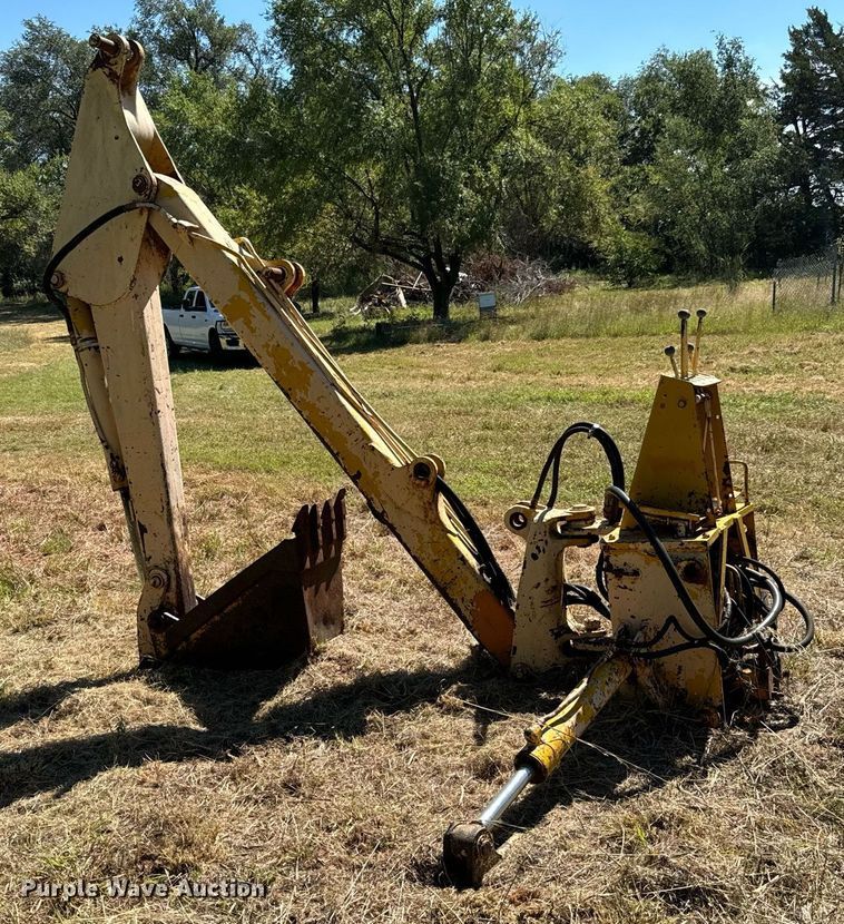 image for item MV9078 1968 Case 580CK tractor