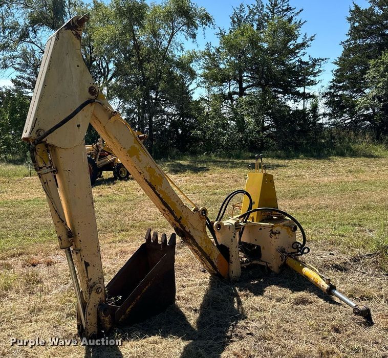 image for item MV9078 1968 Case 580CK tractor