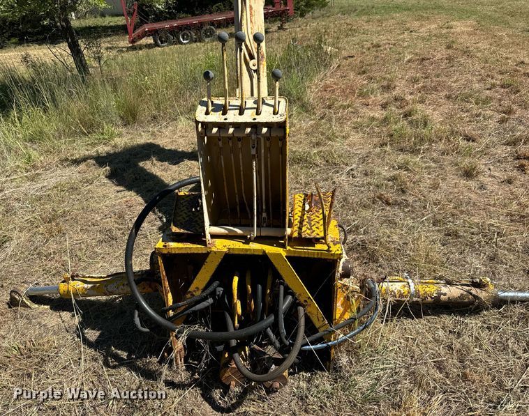 image for item MV9078 1968 Case 580CK tractor