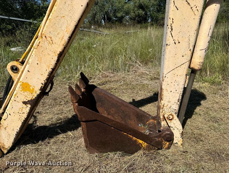 image for item MV9078 1968 Case 580CK tractor