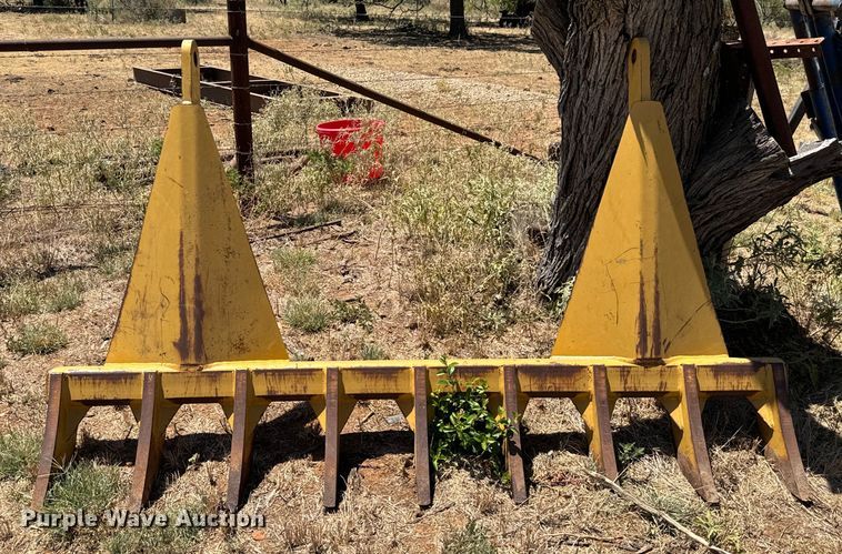 image for item NQ9745 Dozer rake attachment 