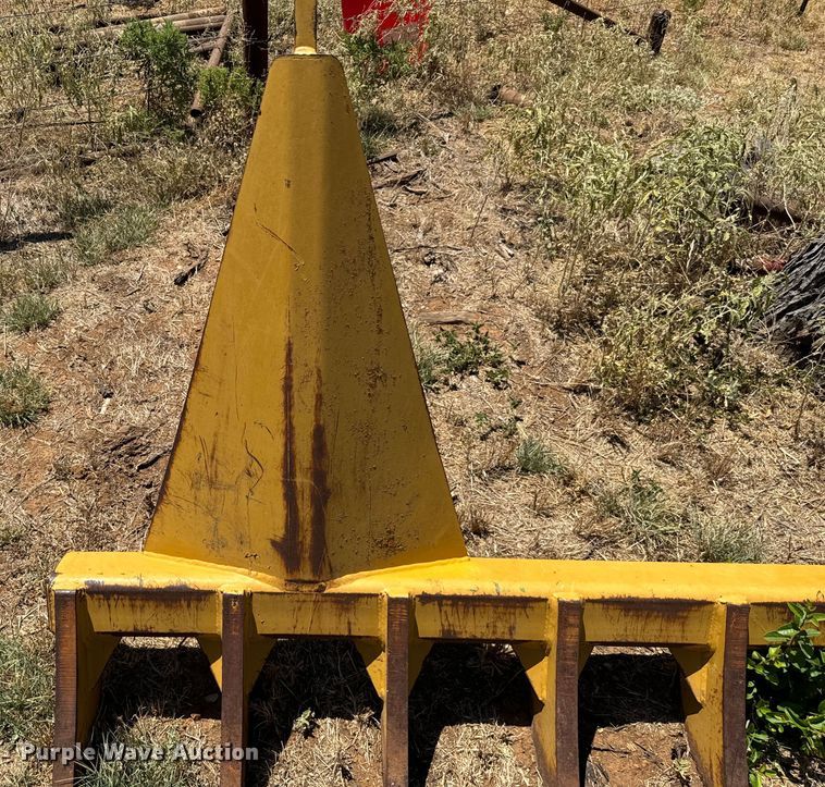 image for item NQ9745 Dozer rake attachment 