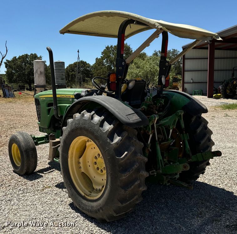 image for item NQ9748 2009 John Deere 5075M tractor
