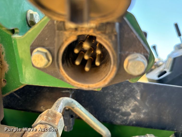 image for item NQ9748 2009 John Deere 5075M tractor