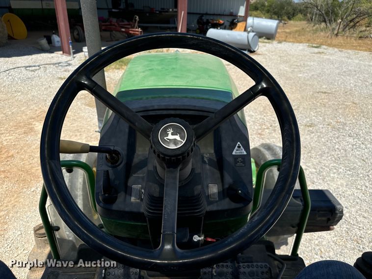 image for item NQ9748 2009 John Deere 5075M tractor