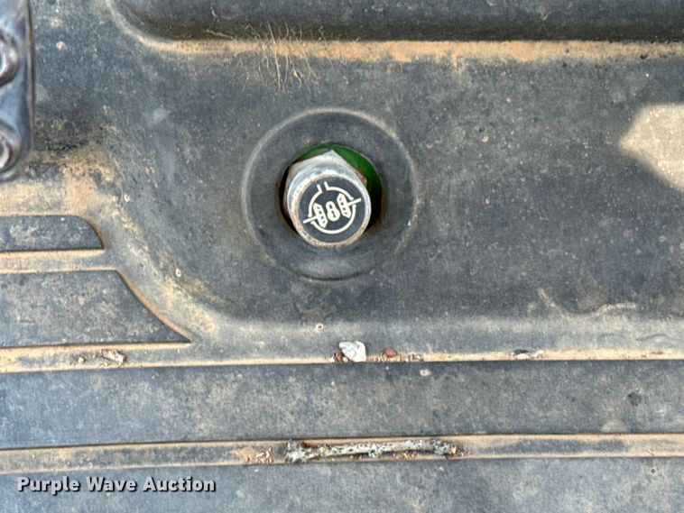 image for item NQ9748 2009 John Deere 5075M tractor