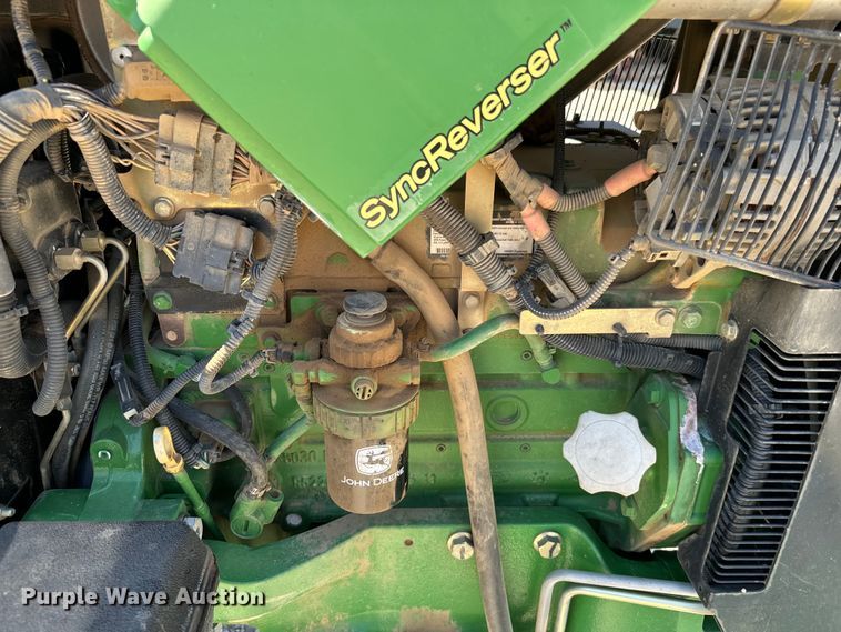 image for item NQ9748 2009 John Deere 5075M tractor