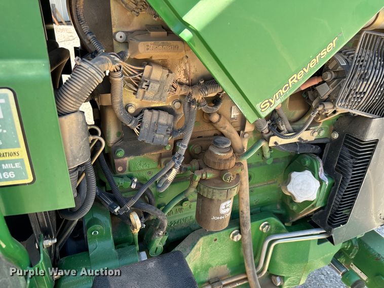 image for item NQ9748 2009 John Deere 5075M tractor