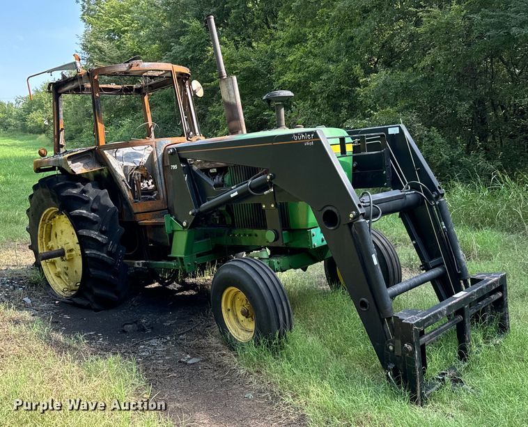 image for item NQ9757 1980 John Deere 4240 tractor