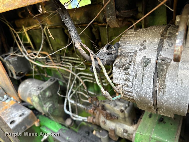 image for item NQ9757 1980 John Deere 4240 tractor