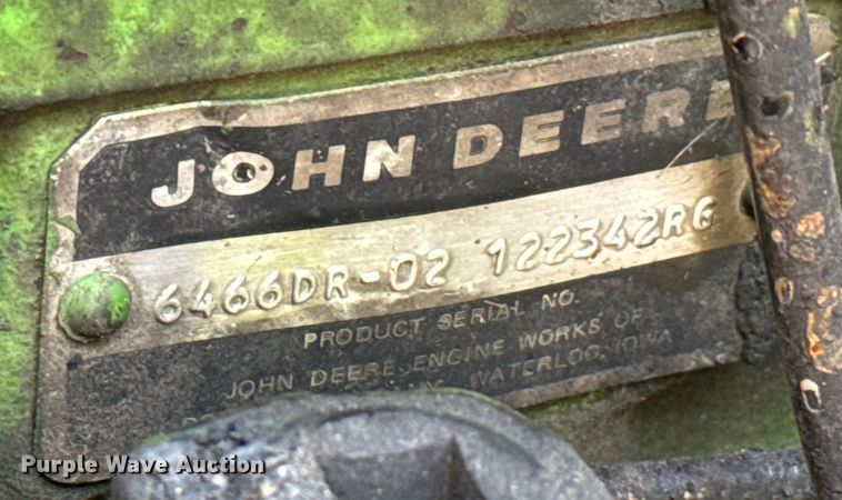 image for item NQ9757 1980 John Deere 4240 tractor