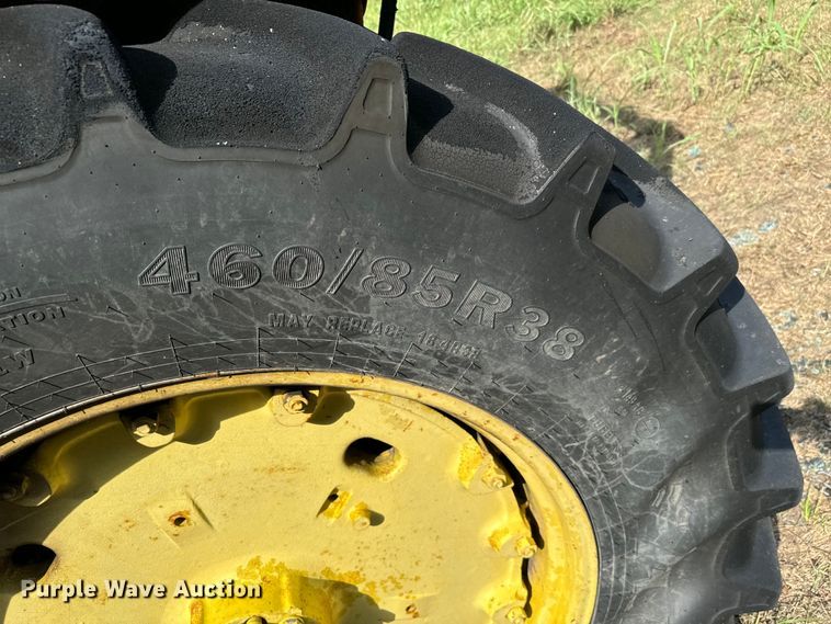 image for item NQ9757 1980 John Deere 4240 tractor