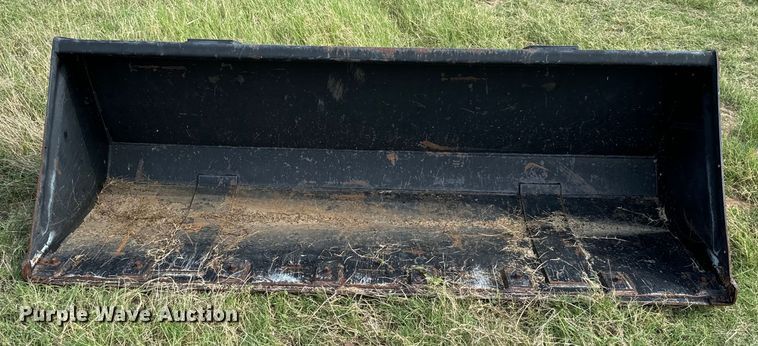 image for item NQ9757 1980 John Deere 4240 tractor