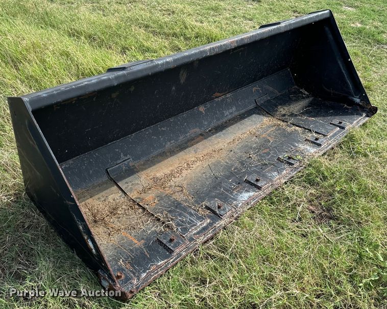 image for item NQ9757 1980 John Deere 4240 tractor