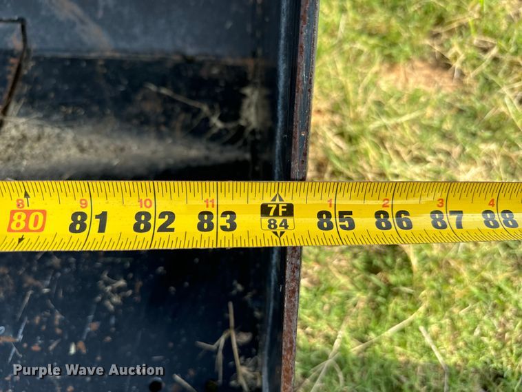 image for item NQ9757 1980 John Deere 4240 tractor