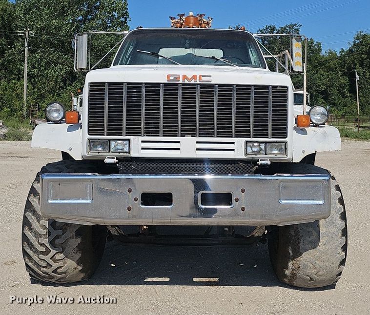 image for item NX9004 1985 GMC C7000 vacuum truck