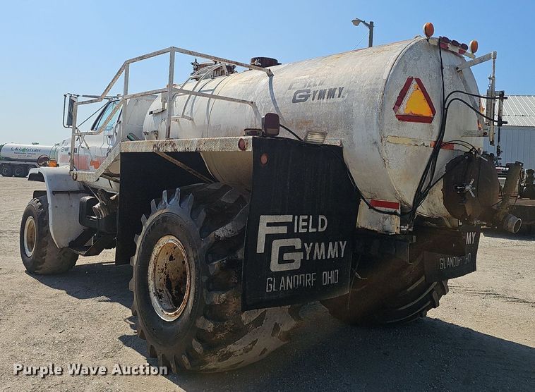 image for item NX9004 1985 GMC C7000 vacuum truck