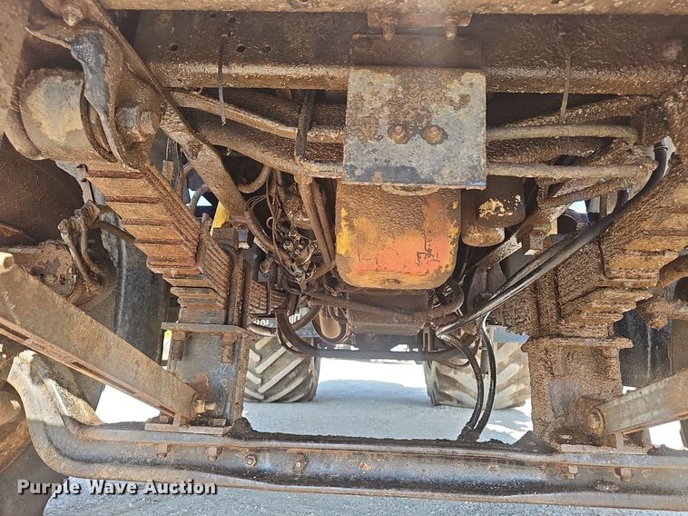 image for item NX9004 1985 GMC C7000 vacuum truck