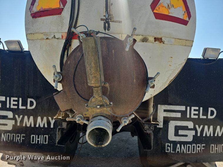 image for item NX9004 1985 GMC C7000 vacuum truck