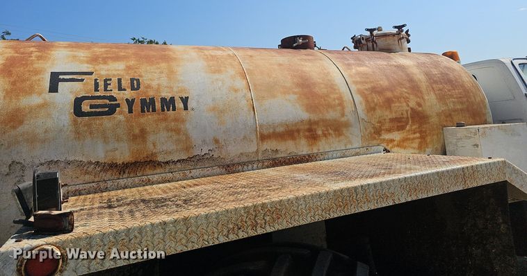 image for item NX9004 1985 GMC C7000 vacuum truck