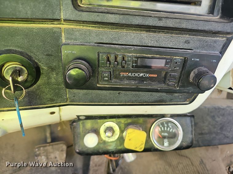 image for item NX9004 1985 GMC C7000 vacuum truck