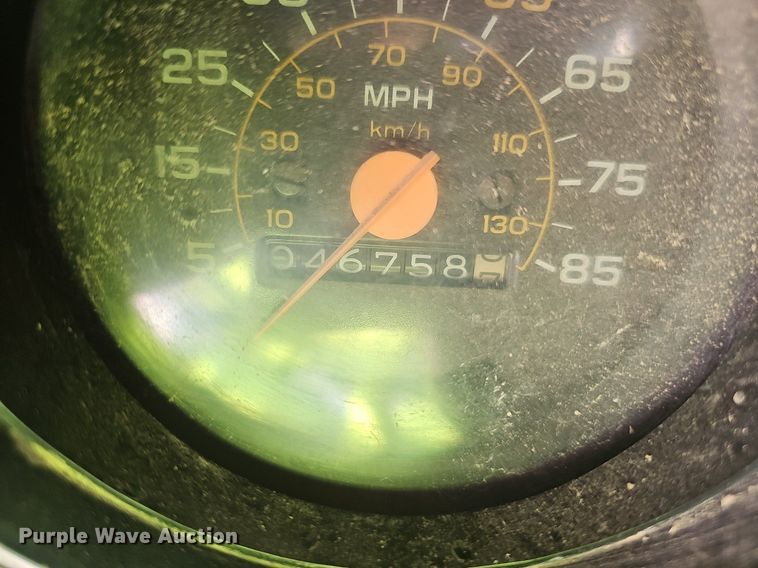 image for item NX9004 1985 GMC C7000 vacuum truck