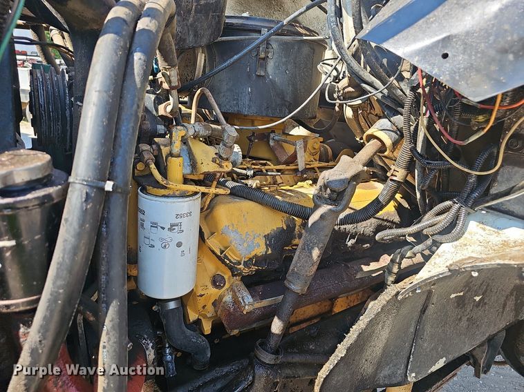 image for item NX9004 1985 GMC C7000 vacuum truck