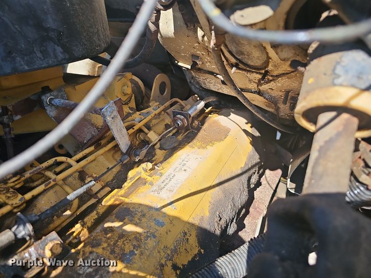 image for item NX9004 1985 GMC C7000 vacuum truck