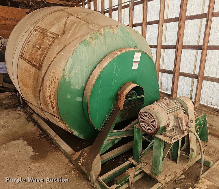 image for item NX9089 Doyle fertilizer mixer 