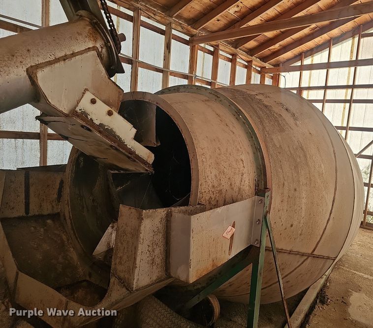 image for item NX9089 Doyle fertilizer mixer 