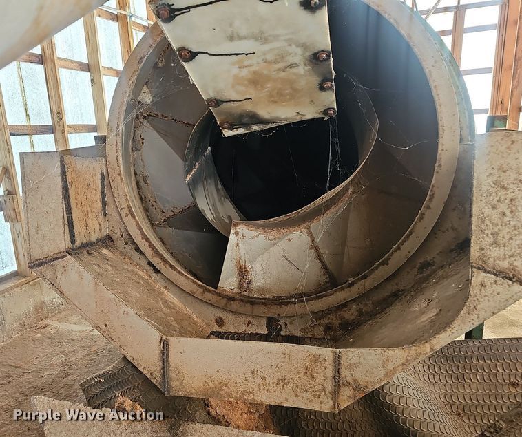 image for item NX9089 Doyle fertilizer mixer 