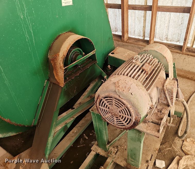 image for item NX9089 Doyle fertilizer mixer 