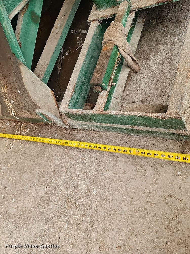 image for item NX9089 Doyle fertilizer mixer 