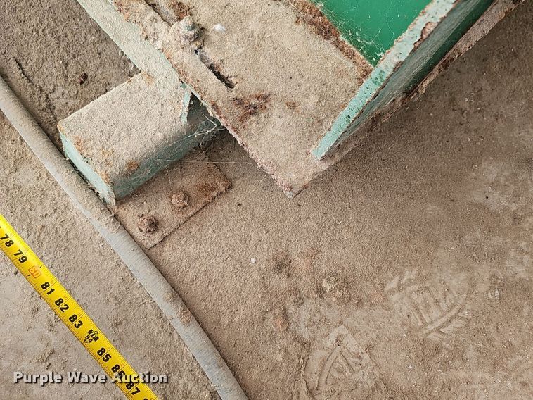 image for item NX9089 Doyle fertilizer mixer 